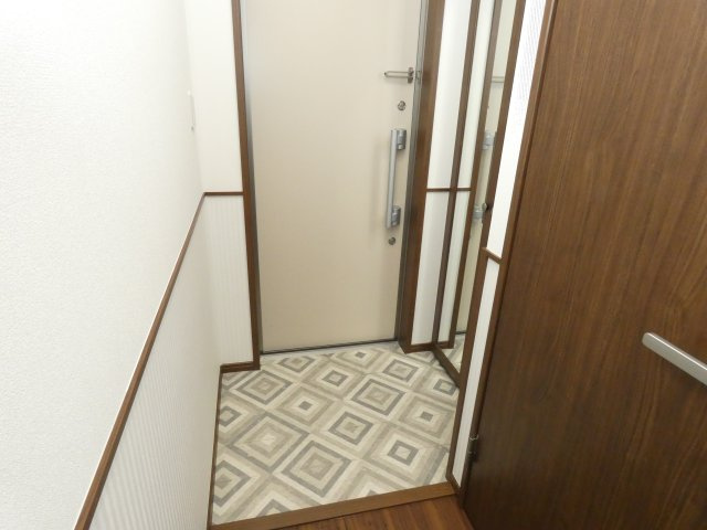 サンシャイン朝日ヶ丘の玄関