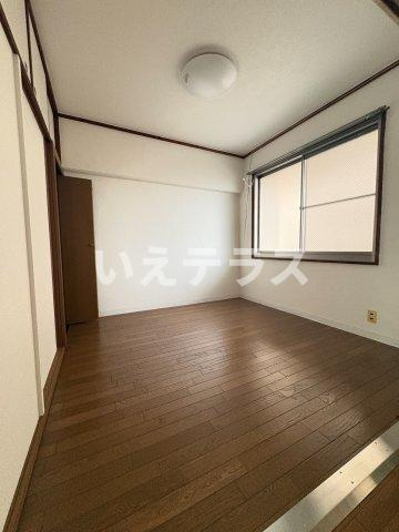 御崎北ビルの寝室
