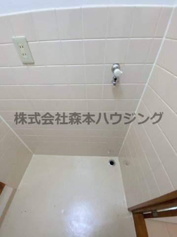 【設備】 | 　ハイツこはる | 室内洗濯機置き場です