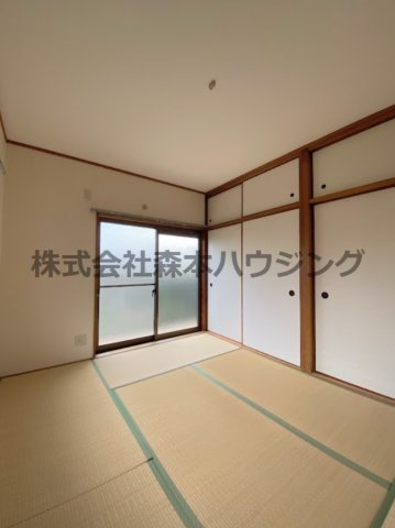 【寝室】 | 　ハイツこはる | 落ち着いて過ごせるお部屋なので、寝室にいかがでしょうか