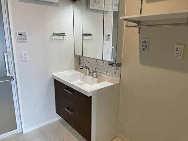 熊本市中央区水前寺４丁目の賃貸マンションの独立洗面台