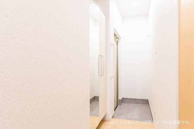 【玄関】 | ヒカルサ四日市西浜田