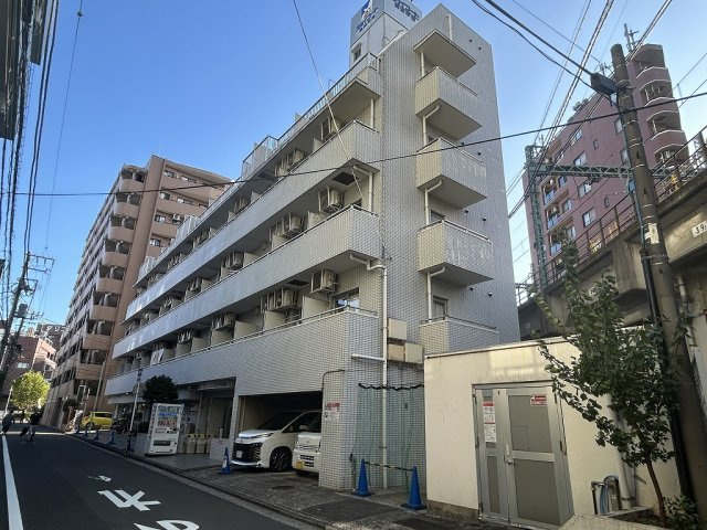 スカイコート横浜平沼の外観