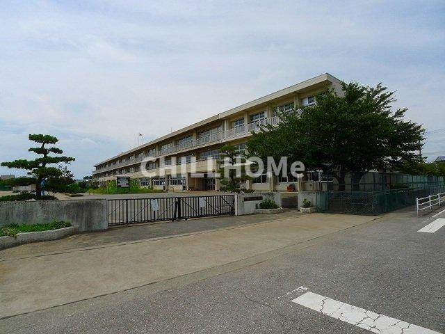 ブリーズⅡ・Ａの周辺|伊勢崎市立あずま南小学校まで230m
当社、チルホームのHPもご覧ください(^^)/物件情報多数♪