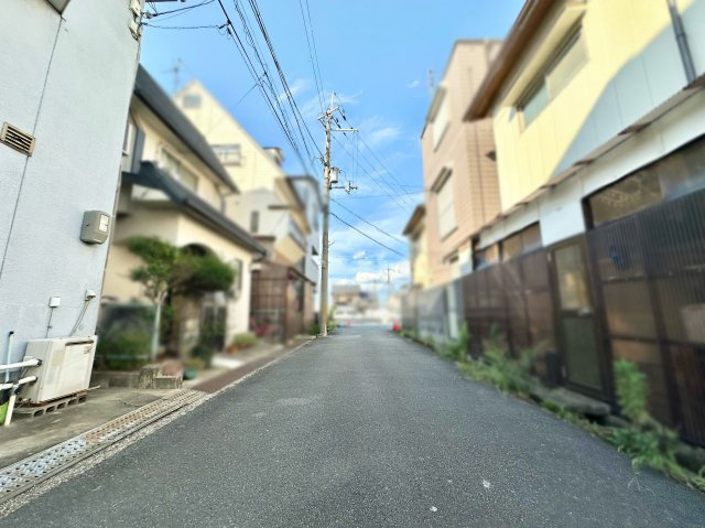 【前面道路含む現地写真】の画像