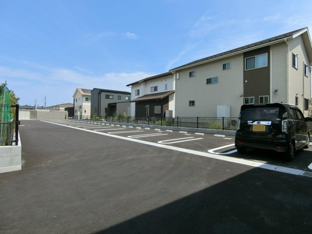 カトル　セゾン　Ａの駐車場