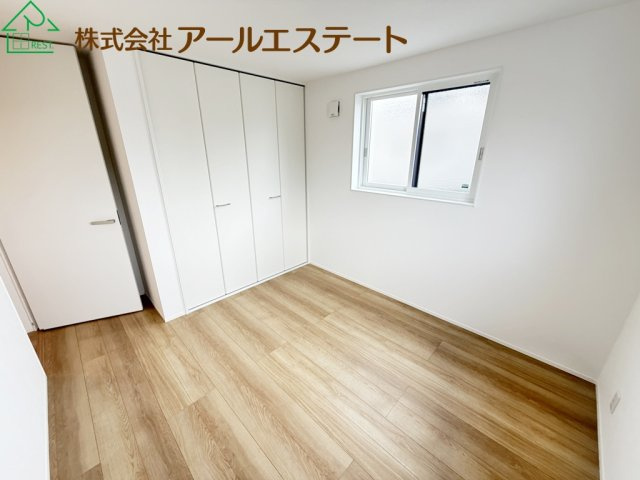 加古川市加古川町中津　　JR加古川線「日岡駅」徒歩19分の寝室