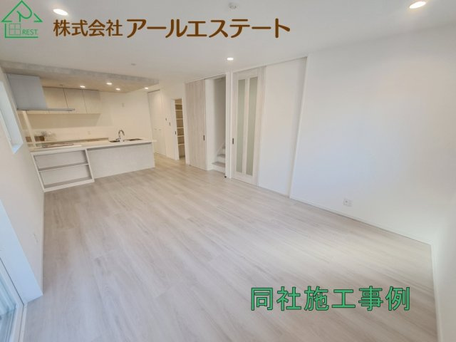 加古川市加古川町中津　　JR加古川線「日岡駅」徒歩19分の居間・リビング