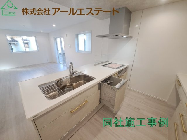 加古川市加古川町中津　　JR加古川線「日岡駅」徒歩19分のキッチン