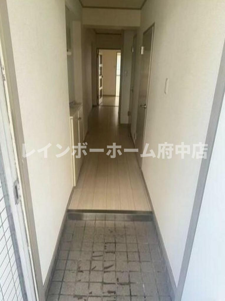 ラ・ファイナマンションの玄関