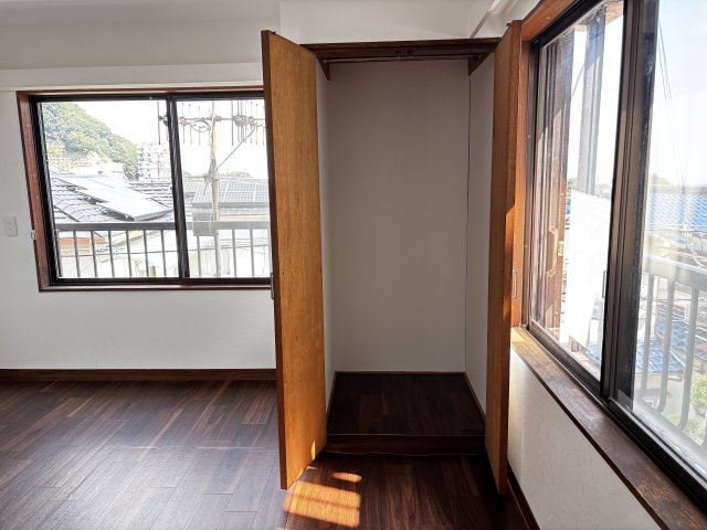 神戸市須磨区禅昌寺町1丁目戸建の収納