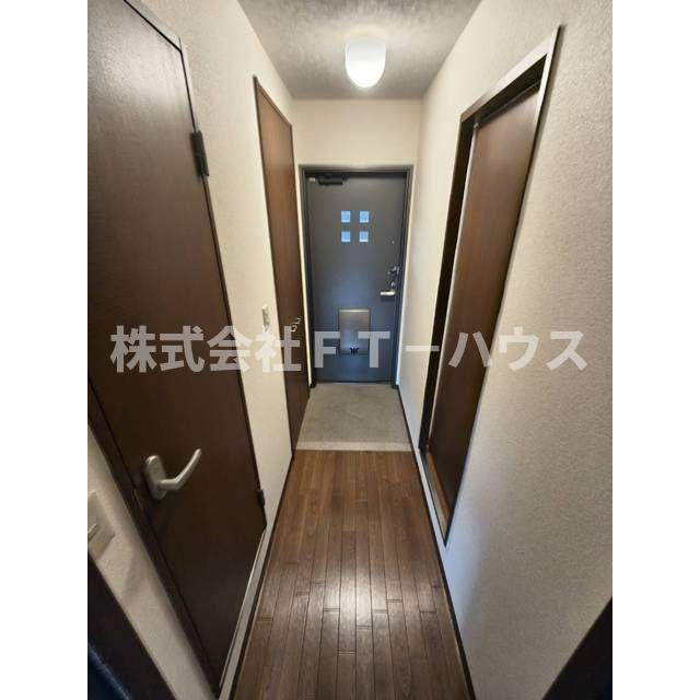 グレースコートⅤの玄関