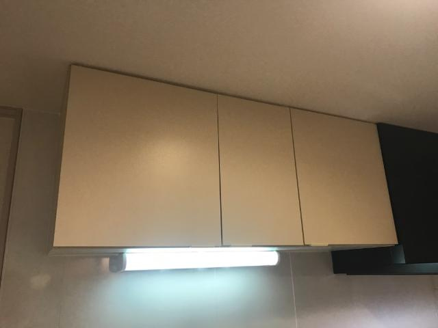 アポリネールハイムのキッチン|吊り戸棚