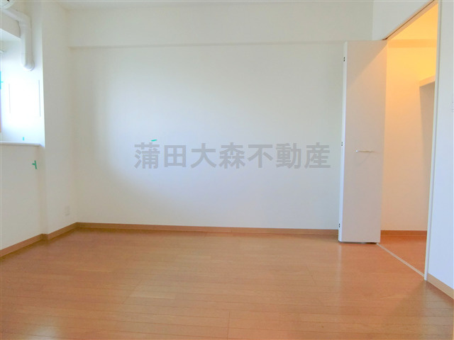 フローリッシュSⅠのその他|玄関脇洋室