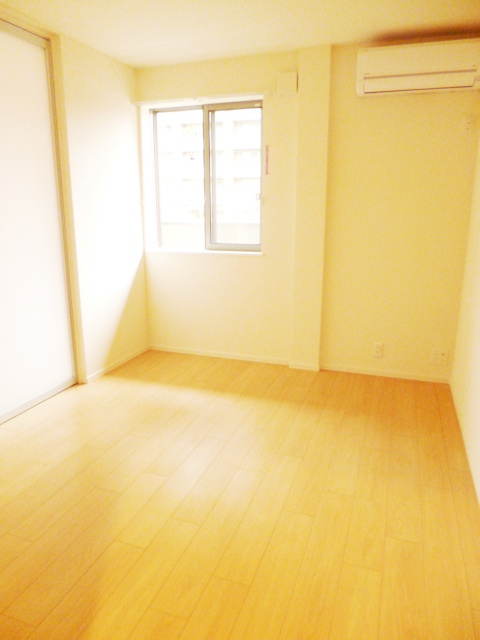 ロイヤル三軒茶屋の寝室