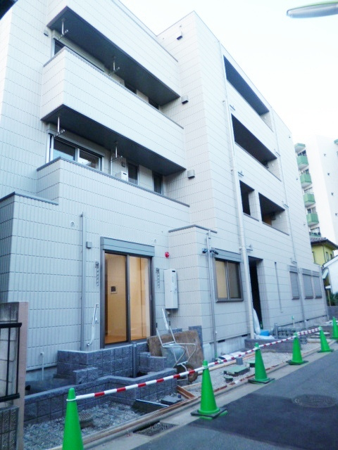 ロイヤル三軒茶屋の外観