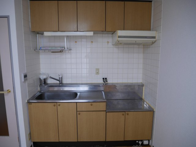 ハイコートささ山のキッチン|同じタイプの他のお部屋です。色の違い等ございます。