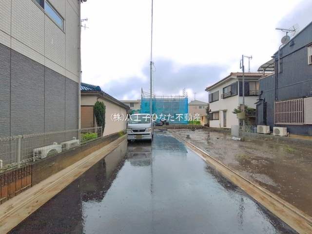 『八王子市新築　戸建て』東京都八王子市上野町108-6【仲介手数料無料】の前面道路含む現地写真|～仲介手数料無料☆八王子ひなた不動産～八王子市上野町　新築戸建て