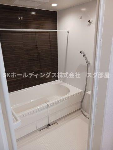 プレミール鶴賀の浴室