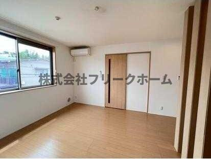 三鷹市井の頭１丁目のアパートの寝室