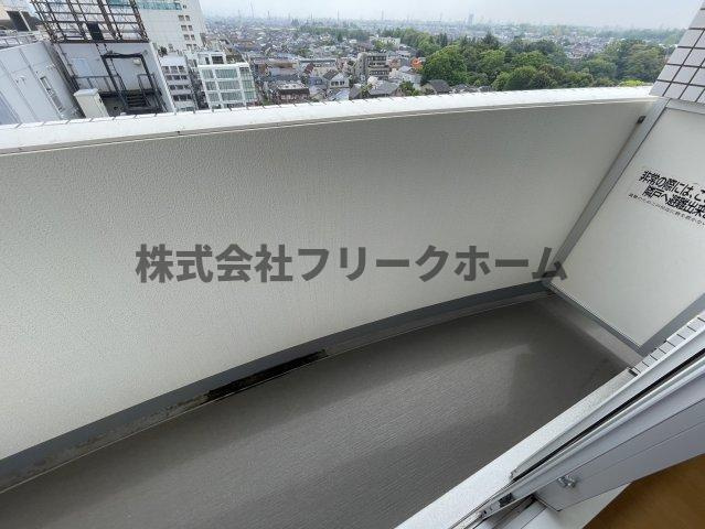 武蔵野市御殿山１丁目の賃貸マンションのバルコニー