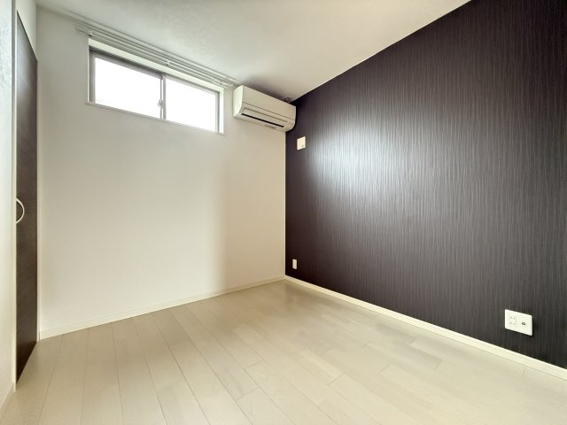 オルフェアメゾン清水丘弐番館の洋室
