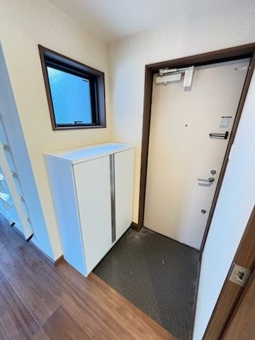 洗足邨の玄関|収納もある玄関です