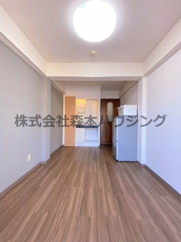 【洋室】 | 　学研CITY CORE | 落ち着いた色調の洋室です