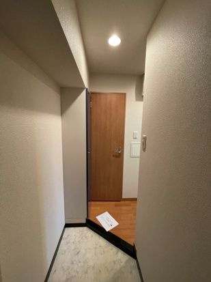 プロフ南大井の玄関