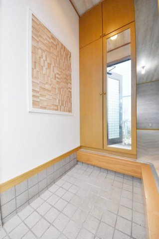 東大阪市稲田本町1丁目　テラスハウスの玄関|きれいな玄関です