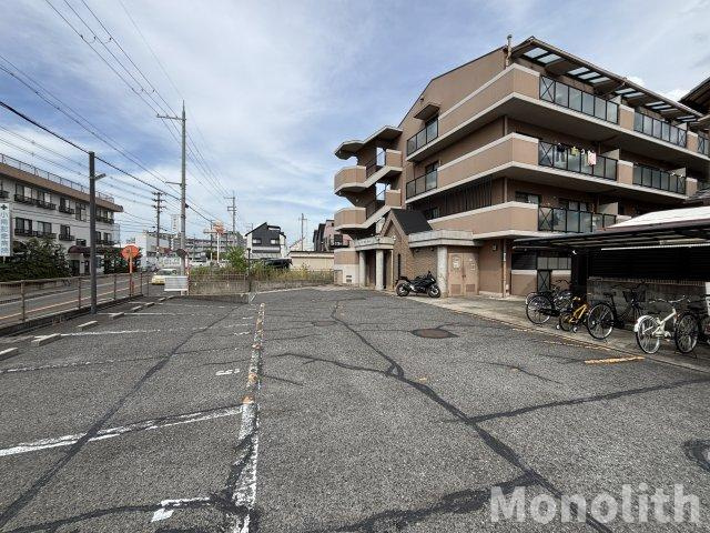 セーヌ東岸和田の駐車場