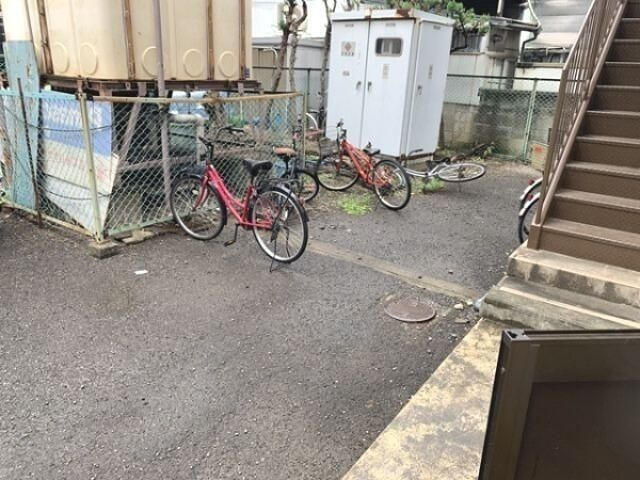 コーポ南浅間の駐車場