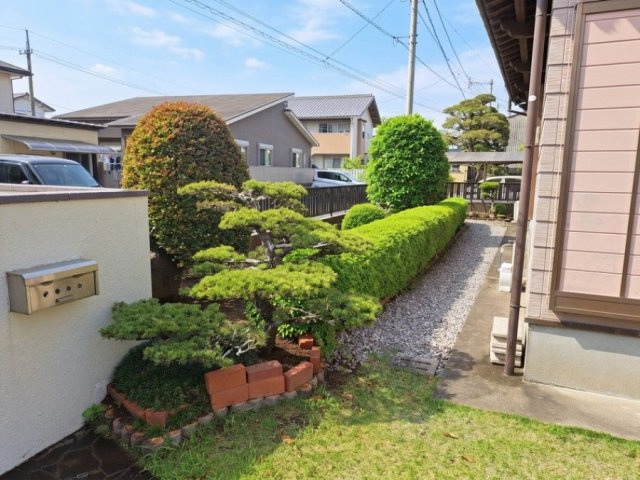 下北方観音免の庭