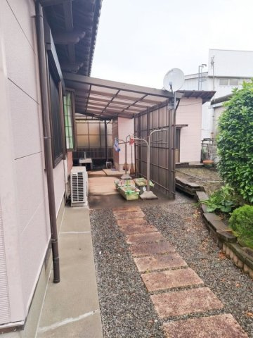 下北方観音免の庭