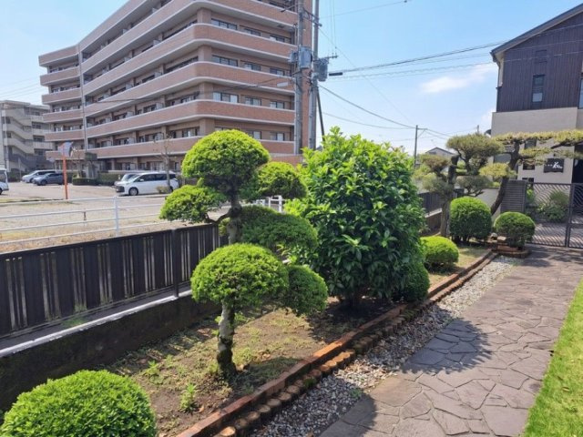 下北方観音免の庭