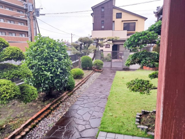 下北方観音免の庭