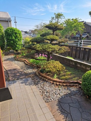 下北方観音免の庭