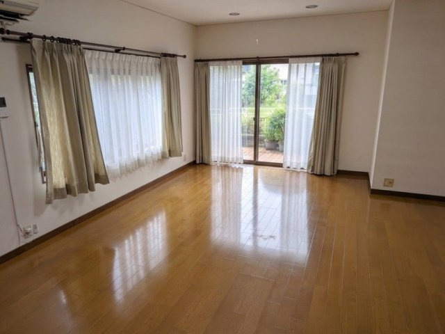 下北方観音免の居間・リビング
