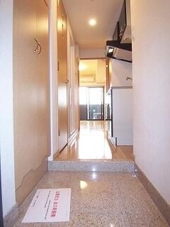 ルーブル都立家政弐番館の玄関