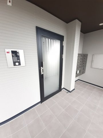 メゾン　グラースⅢのエントランス|当社、チルホームのHPもご覧ください(^^)/物件情報多数♪