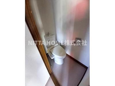 福知山市厚東町のアパートのトイレ|暖房洗浄機能付きのトイレです◇