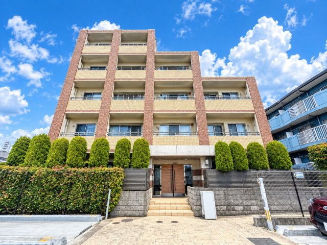 第16シントウキョウビルの外観
