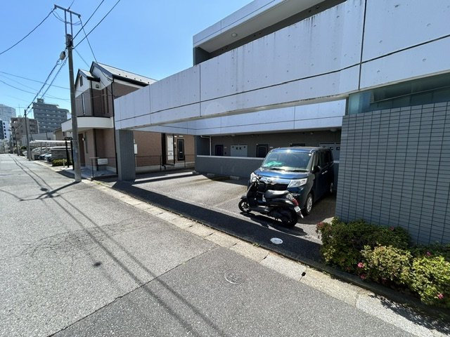 ＭＡＲＥＣＡＧＥ柏の駐車場