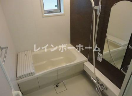 アメニティ本中山の浴室