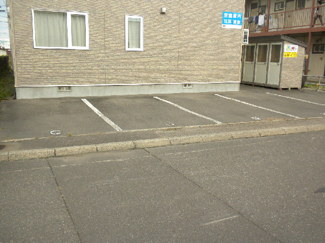 ラビータ17の駐車場