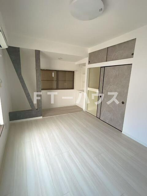 宮久保中古戸建の洋室