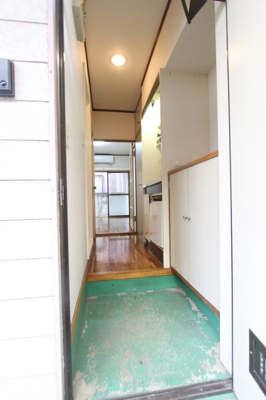 千代田ハイツの玄関