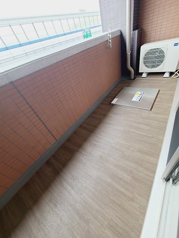 プレジオ西宮今津のバルコニー