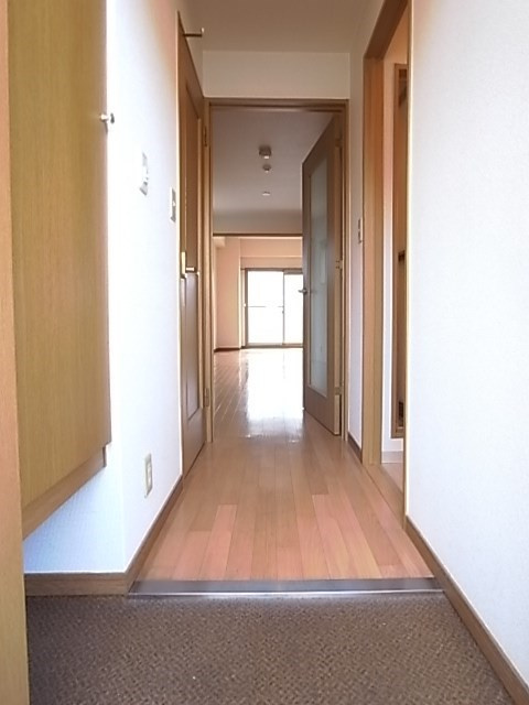 MuMoMi上沢の玄関