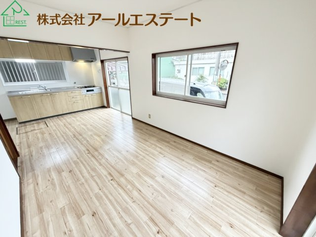 高砂市今市1丁目　　山陽電鉄「伊保駅」徒歩12分の独立洗面台